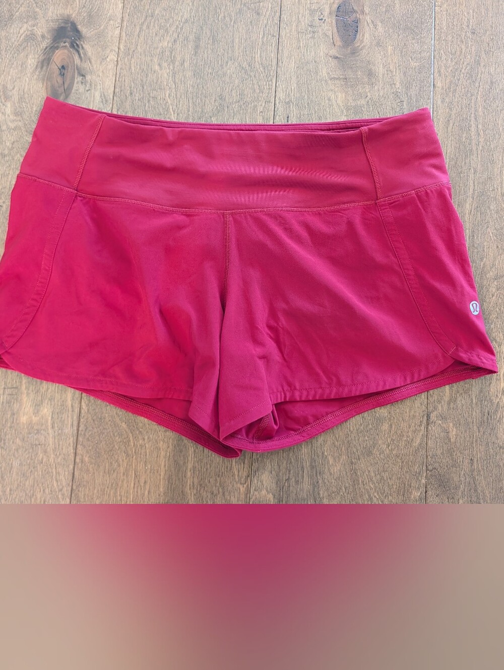Lululemon Athletica Speed Up Shorts Mid-rise 2.5 In Inseam Size 6 Red